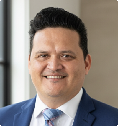 Luis Martinez headshot